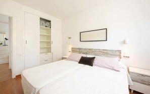 3 bedrooms, iron/ironing board, free WiFi - Espiga – Sea Views in Cala Salions (6 pax) (Tossa De Mar)