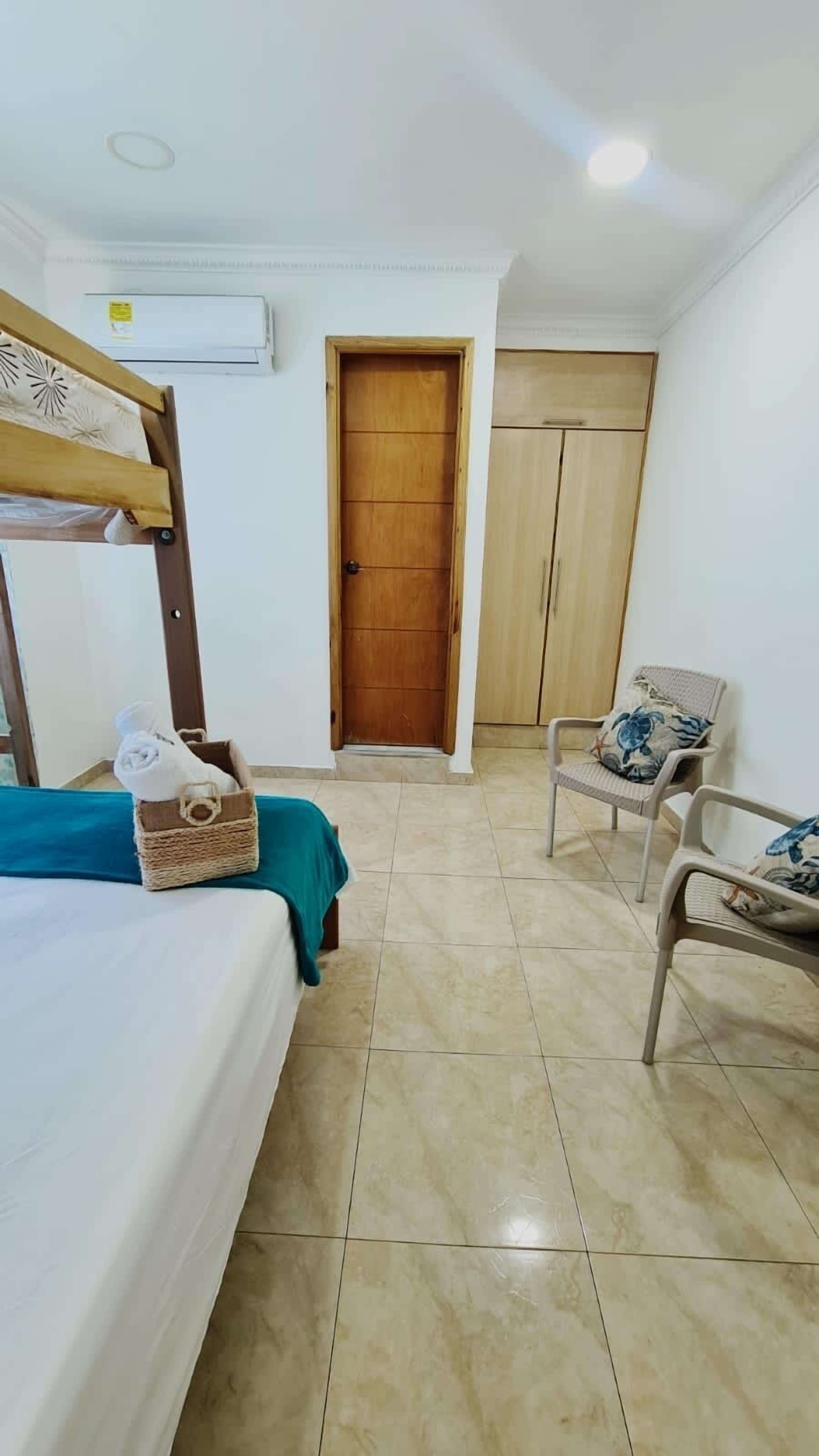 2 bedrooms, free WiFi, bed sheets