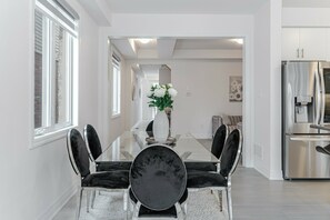 Exclusive Villa | In-room dining