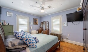 3 bedrooms, in-room safe, desk, iron/ironing board
