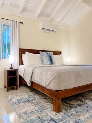 2 chambres, fer et planche à repasser, Wi-Fi gratuit, draps fournis