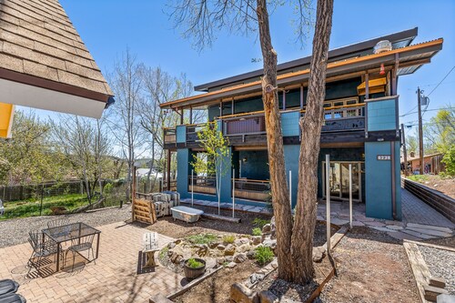 Eco Suite w/ Mountain Views