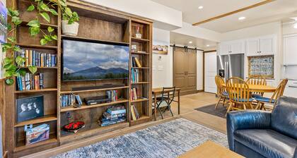 Eco Suite w/ Mountain Views