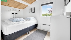 Unclassified image, 4 of 27, button - Cozy little holiday home near the beach (Otterup)