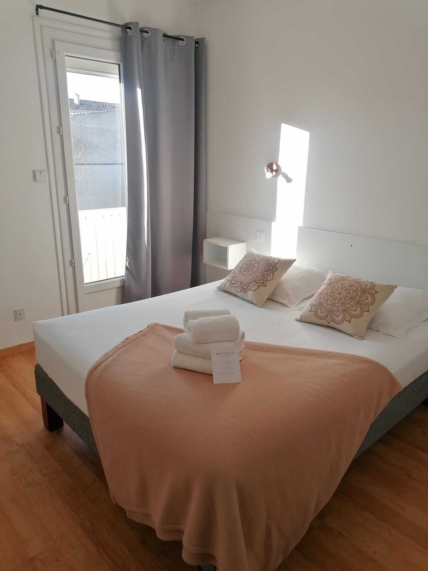 Literie de qualité supérieure, ameublement personnalisé, bureau