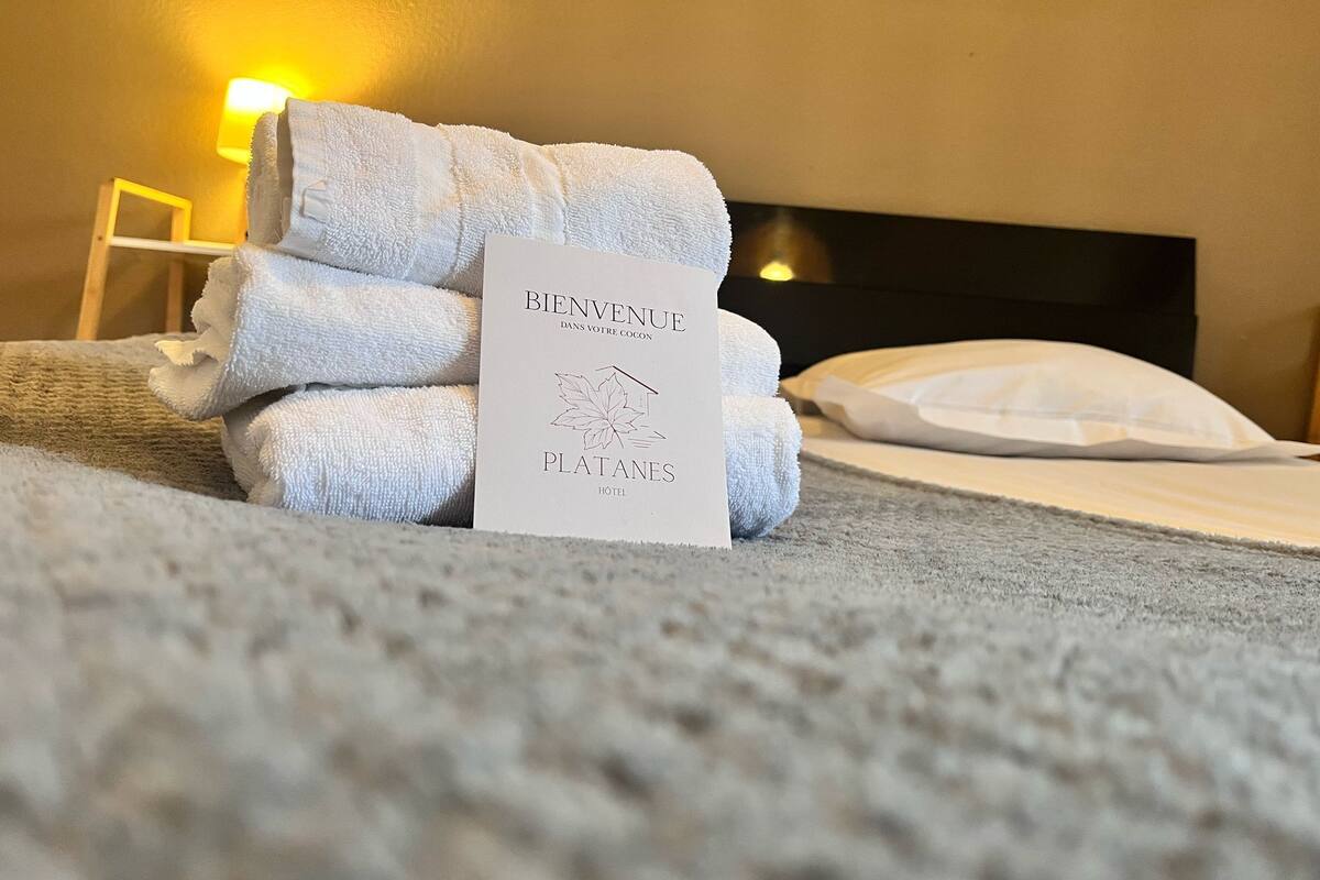 Economy villa | Luxe beddengoed, een bureau, geluiddichte muren, gratis wifi