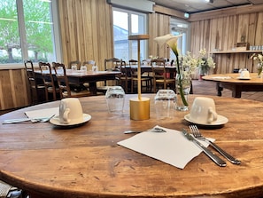 Frokostbuffé hver dag (EUR 10 per person)