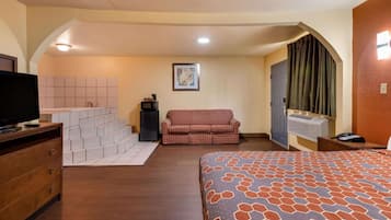 Rom – honeymoon, 1 kingsize-seng, massasjebadekar | Wi-fi (inkludert) og sengetøy