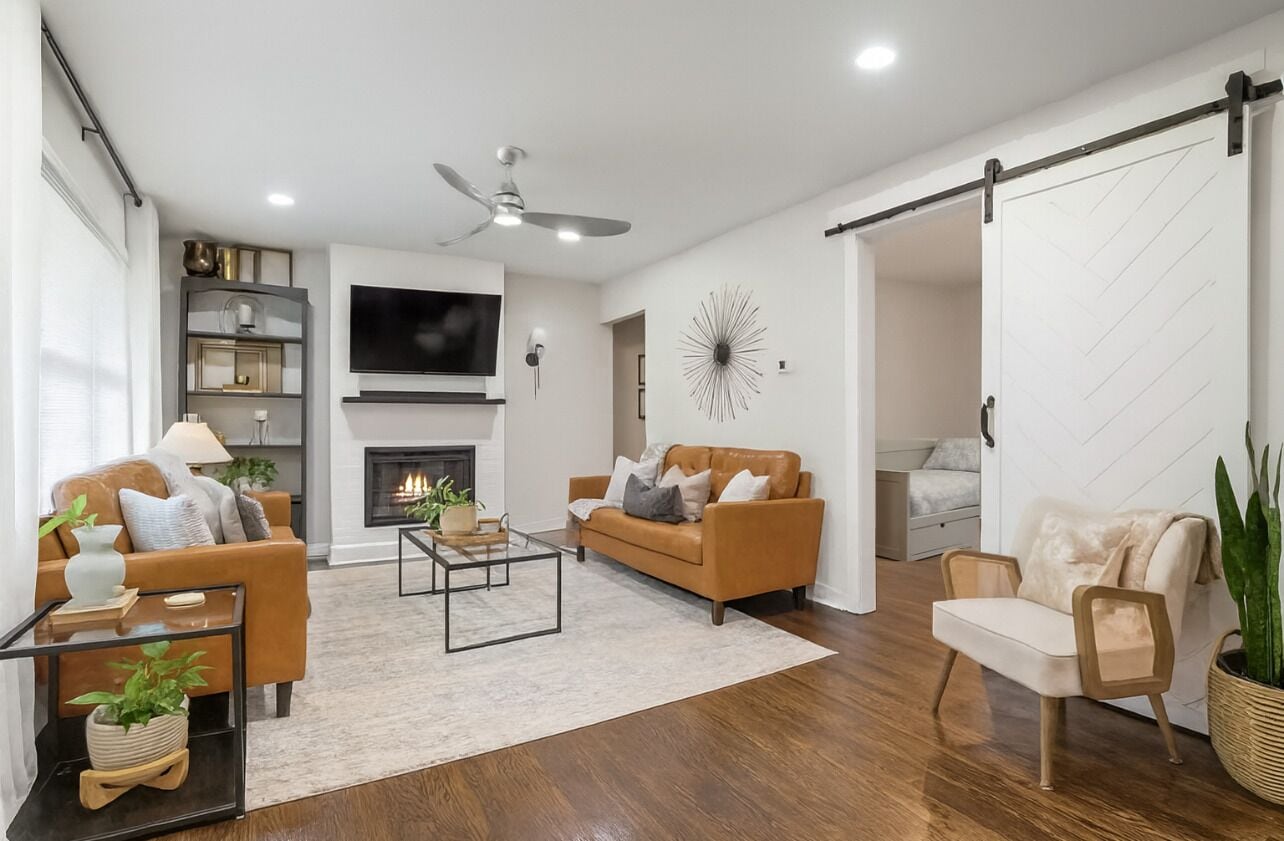 Smart TV, fireplace, table tennis, books