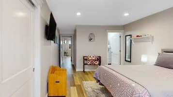 Desk, iron/ironing board, travel cot, free WiFi