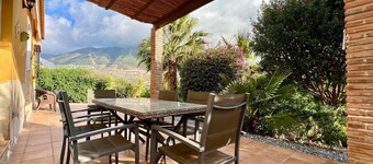 Villa in Alcaucin - Sleeps 4 - Pool - Parking
