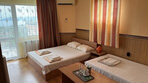 Family Triple Room | Hypo-allergenic bedding, down duvets, blackout curtains, free WiFi - Hayat Hotel Ltd (Varna)