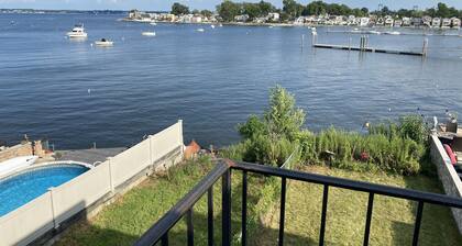 Sittin' on the Dock of the Bay