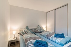 2 bedrooms, iron/ironing board, free WiFi, bed sheets