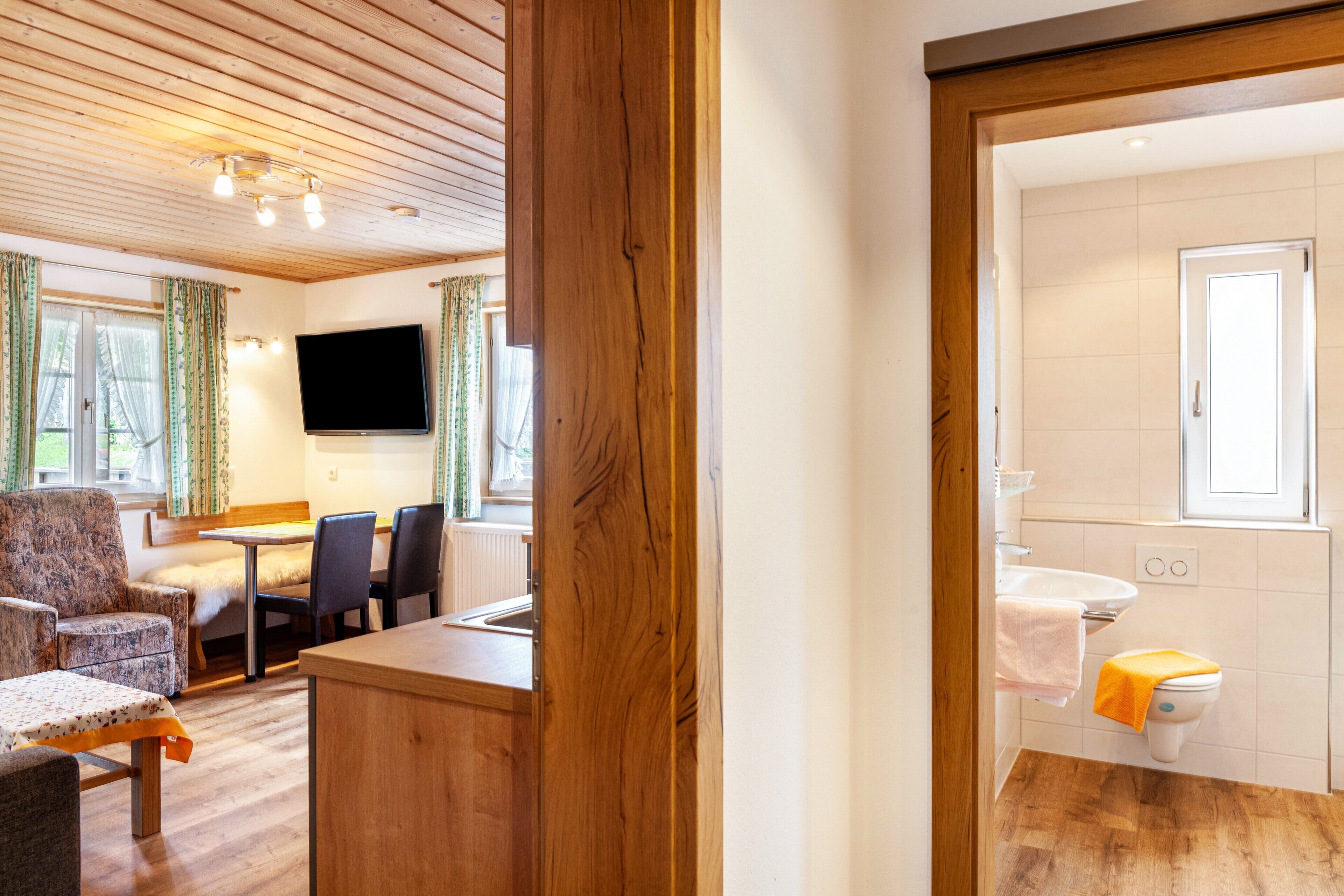 المنشأة من الداخل