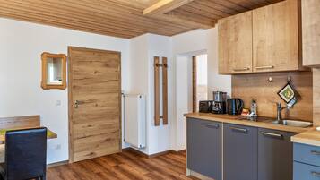 Réfrigérateur, four, plaque de cuisson, lave-vaisselle