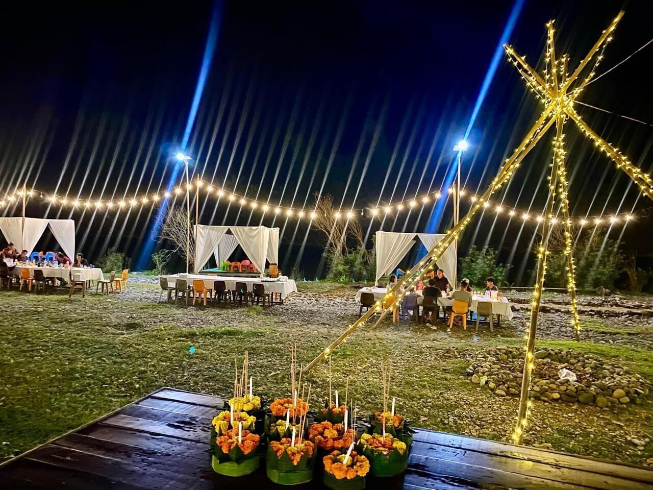 Tempat makan outdoor