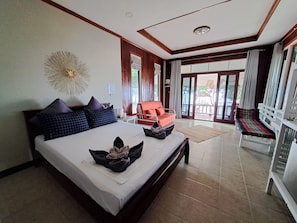 Beachfront Deluxe Family Bungalow A1-A4 | AccĂšs au Wi-Fi (inclus), literie fournie