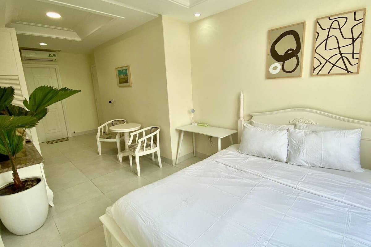 1 bedroom, iron/ironing board, free WiFi
