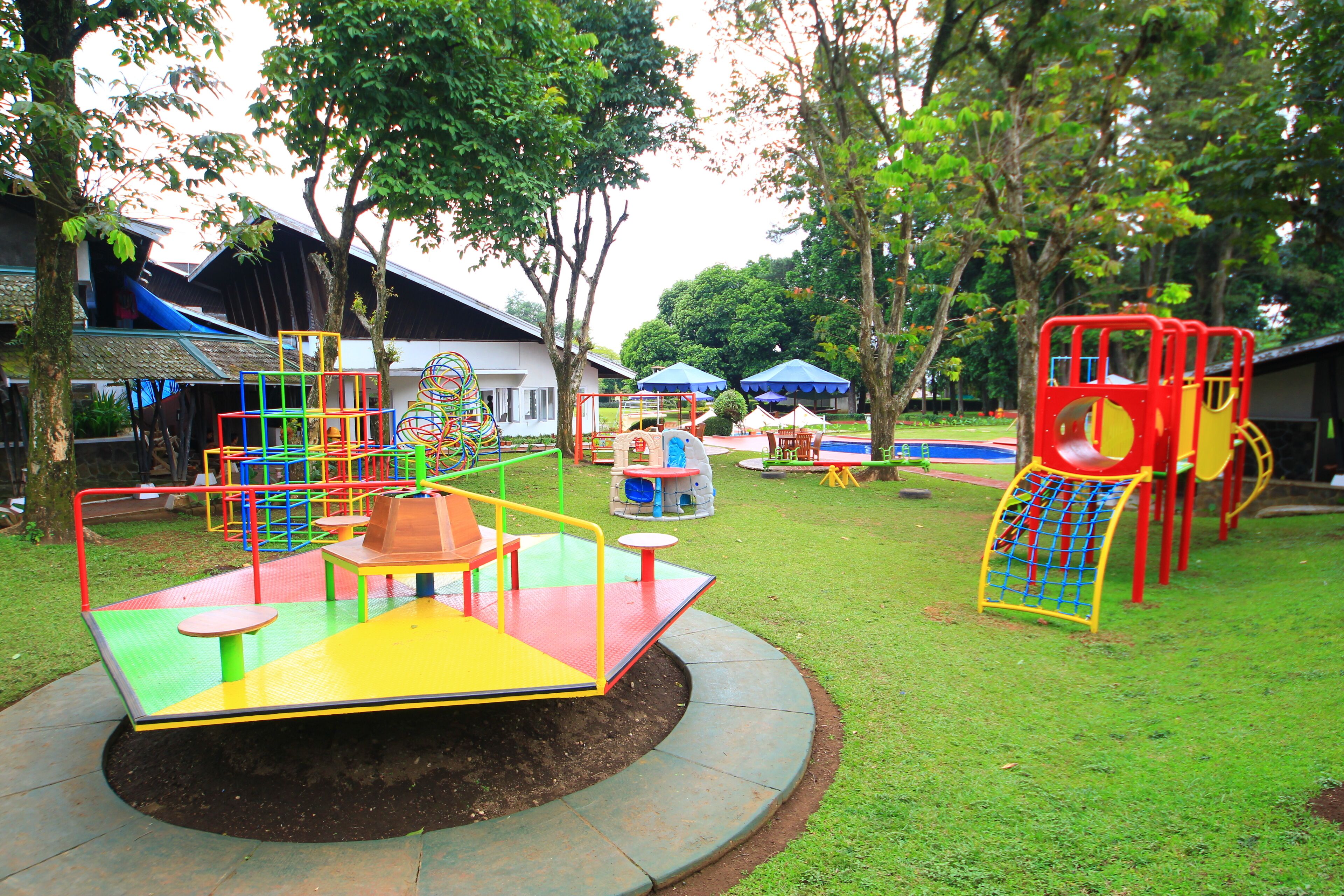 Área de juegos infantiles al aire libre