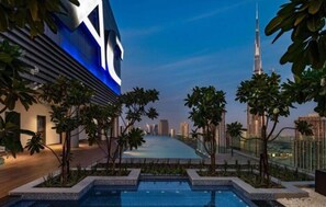 2 bedrooms - Gorgeous 2 Br in Paramount (Dubai)