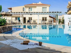 Pool - Sanders Seaview - Lovely 1 Bdr Apt (Chloraka)