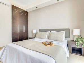 2 dormitorios, tabla de planchar con plancha, Internet y ropa de cama