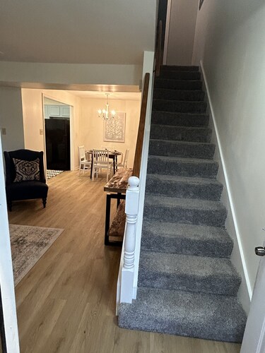 Central Townhome at Reservoir-Ideal for Couples or Business Travel, Pet Friendly