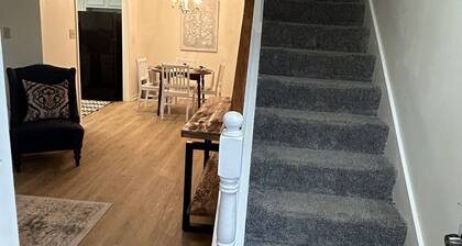Central Townhome at Reservoir-Ideal for Couples or Business Travel, Pet Friendly