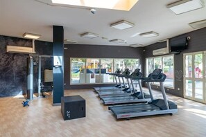 Fitness facility - Vogue | The Greens near Emirates Mall | Ski Dubai (Dubai)