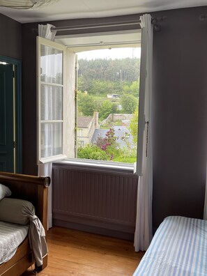 4 dormitorios, wifi gratis, ropa de cama