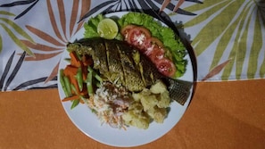 Dining - Sigiri Holiday Villa (Sigiriya)