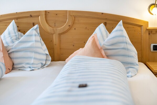 Free WiFi, bed sheets