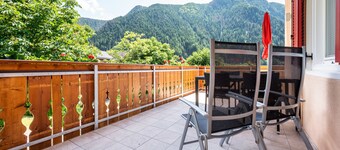 Holiday Apartment "Talblick 4" with Mountain View, Garden and Wi-Fi
