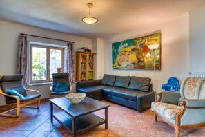 TV, video games - Gîte spacieux au bord de la rivière-maison abricot (Aspiran)