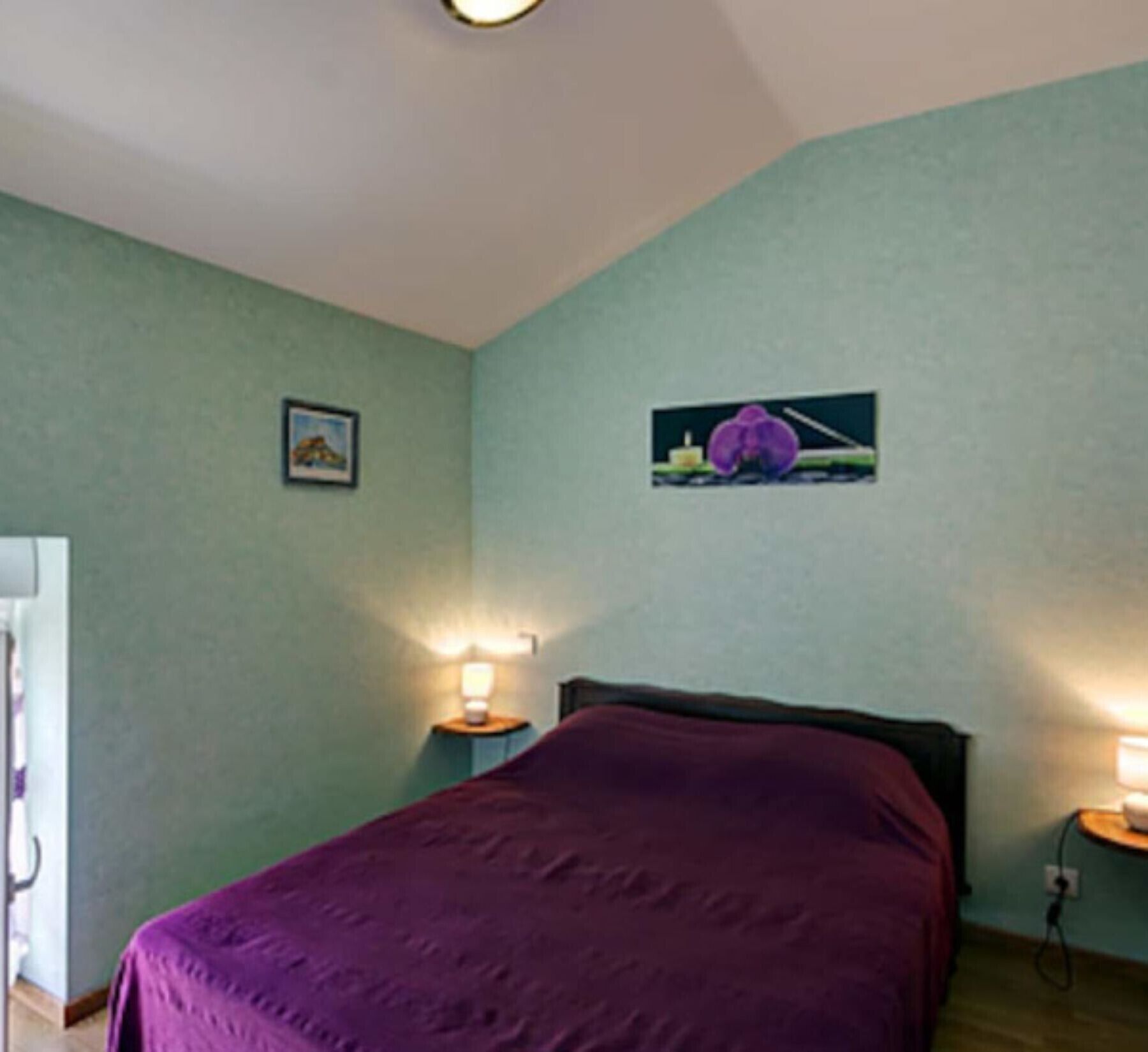 3 bedrooms, iron/ironing board, free WiFi