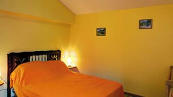 3 habitaciones, tabla de planchar con plancha y wifi gratis