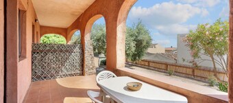Holiday Home 'La Casa Rosa' with Private Terrace, Private Garden and Air Conditioning