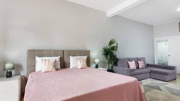 1 habitación, tabla de planchar con plancha, wifi gratis y ropa de cama