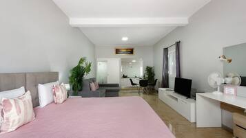 1 bedroom, iron/ironing board, free WiFi, bed sheets