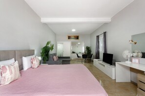 1 chambre, fer et planche à repasser, Wi-Fi gratuit, draps fournis