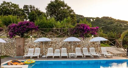 Villa 'Arcaloro Resort' with Sea View, Shared Pool and Wi-Fi