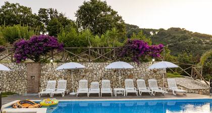 Villa 'Arcaloro Resort' with Sea View, Shared Pool and Wi-Fi