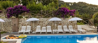 Villa 'Arcaloro Resort' with Sea View, Shared Pool and Wi-Fi