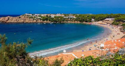 Holiday Home "Maison Menorca" with Sea View, Shared Pool & Wi-Fi