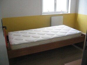 4 bedrooms, free WiFi, bed sheets