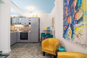 Interior - Apartment 'A Ugghia- I Mori': Shared Garden & Hot Tub, Wi-Fi & Air Conditioning (Fiumefreddo)