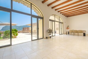 Interior - Villa 'Chiara' close to the Beach with Sea View & Terrace (Lipari)