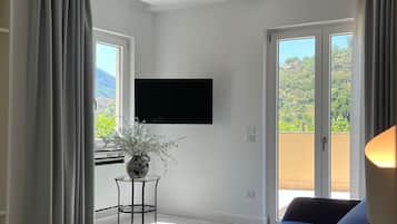 Family Suite | Egyptian cotton sheets, premium bedding, minibar, in-room safe