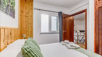 2 多间卧室、熨斗/熨衣板、免费 WiFi、床单